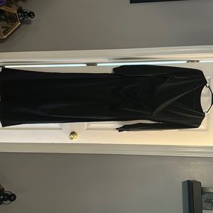 3/4 sleeve black dress with ruched middle, never worn, size XL